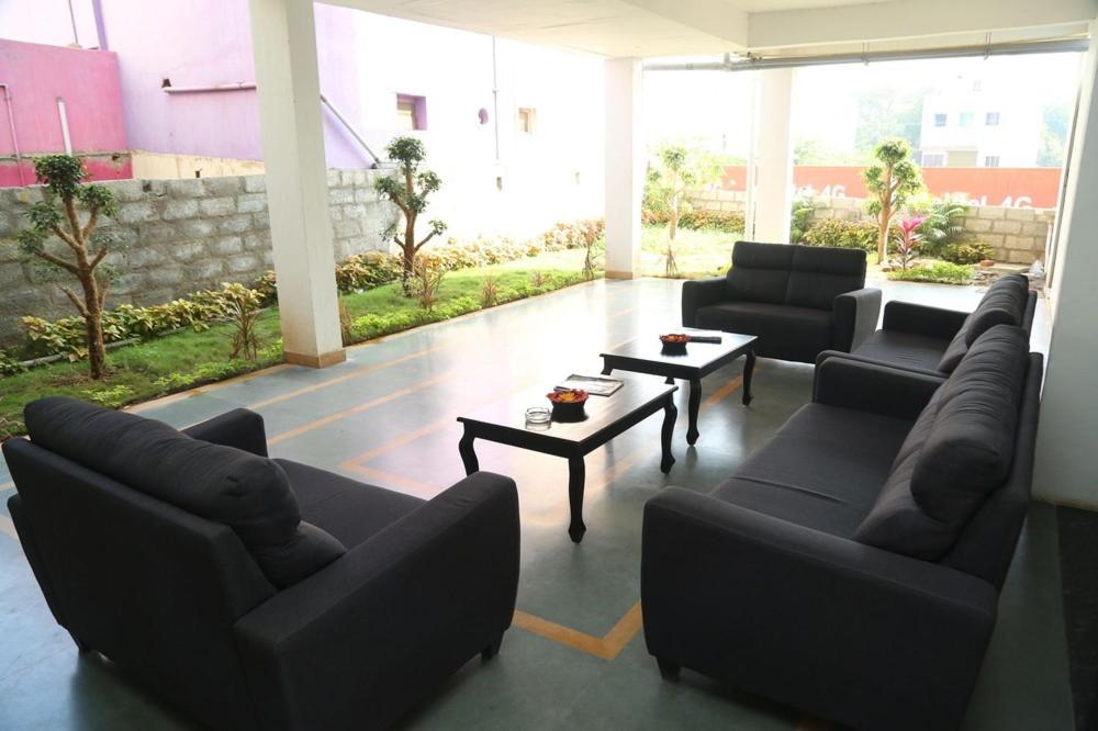 Kingsburyfiesta Hotel ฮอร์นีเบ็ชวา ภายนอก รูปภาพ