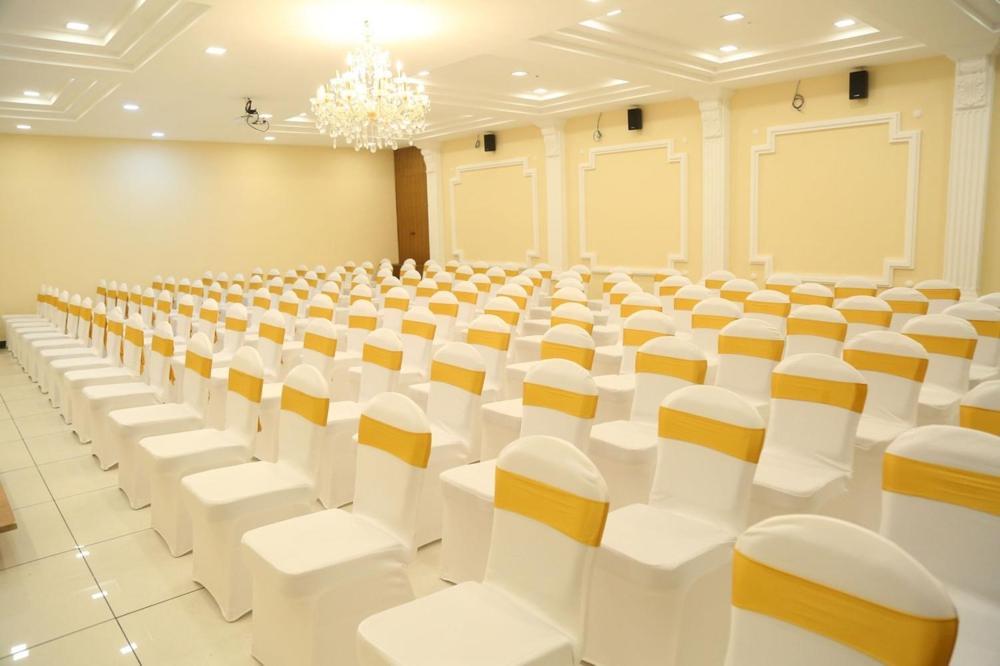 Kingsburyfiesta Hotel ฮอร์นีเบ็ชวา ภายนอก รูปภาพ