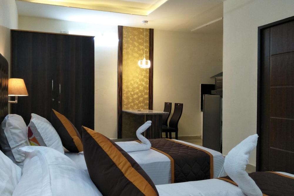 Kingsburyfiesta Hotel ฮอร์นีเบ็ชวา ภายนอก รูปภาพ